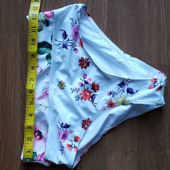 beachsissi Tankini Swimsuit Set 🏊‍♂️ Size Small 1 Top & 2 Bikini Bottoms NWT - Picture 7 of 14